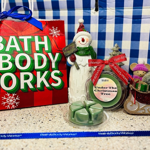 Bath and Body Works Wax Melts Under The Christmas Tree - Picture 1 of 5